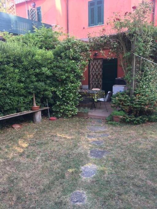 Le Rose , Relax In Casolare Del 1700 Leilighet Sarzana Eksteriør bilde